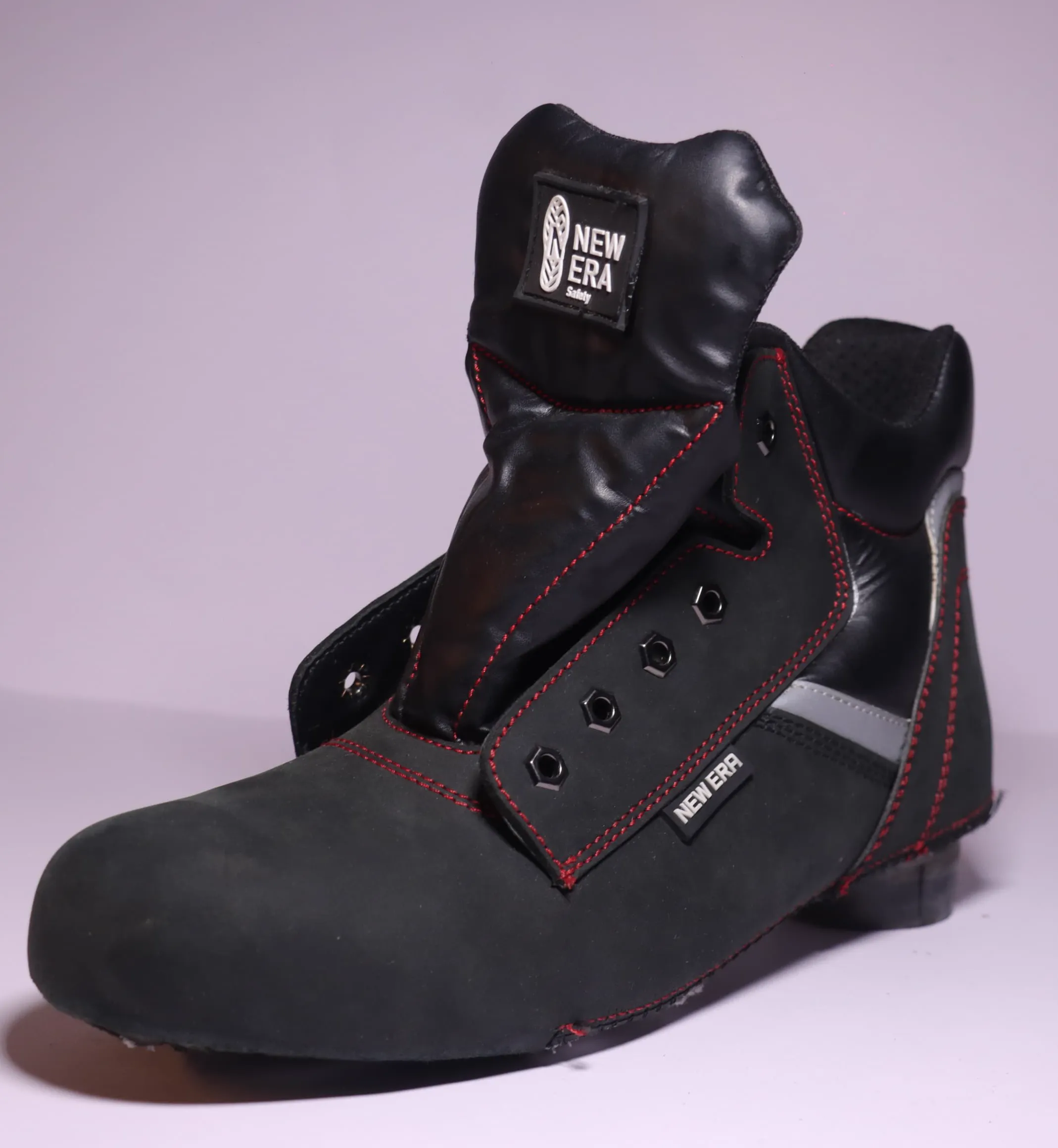 Lightweight composite toe athletic safety shoes