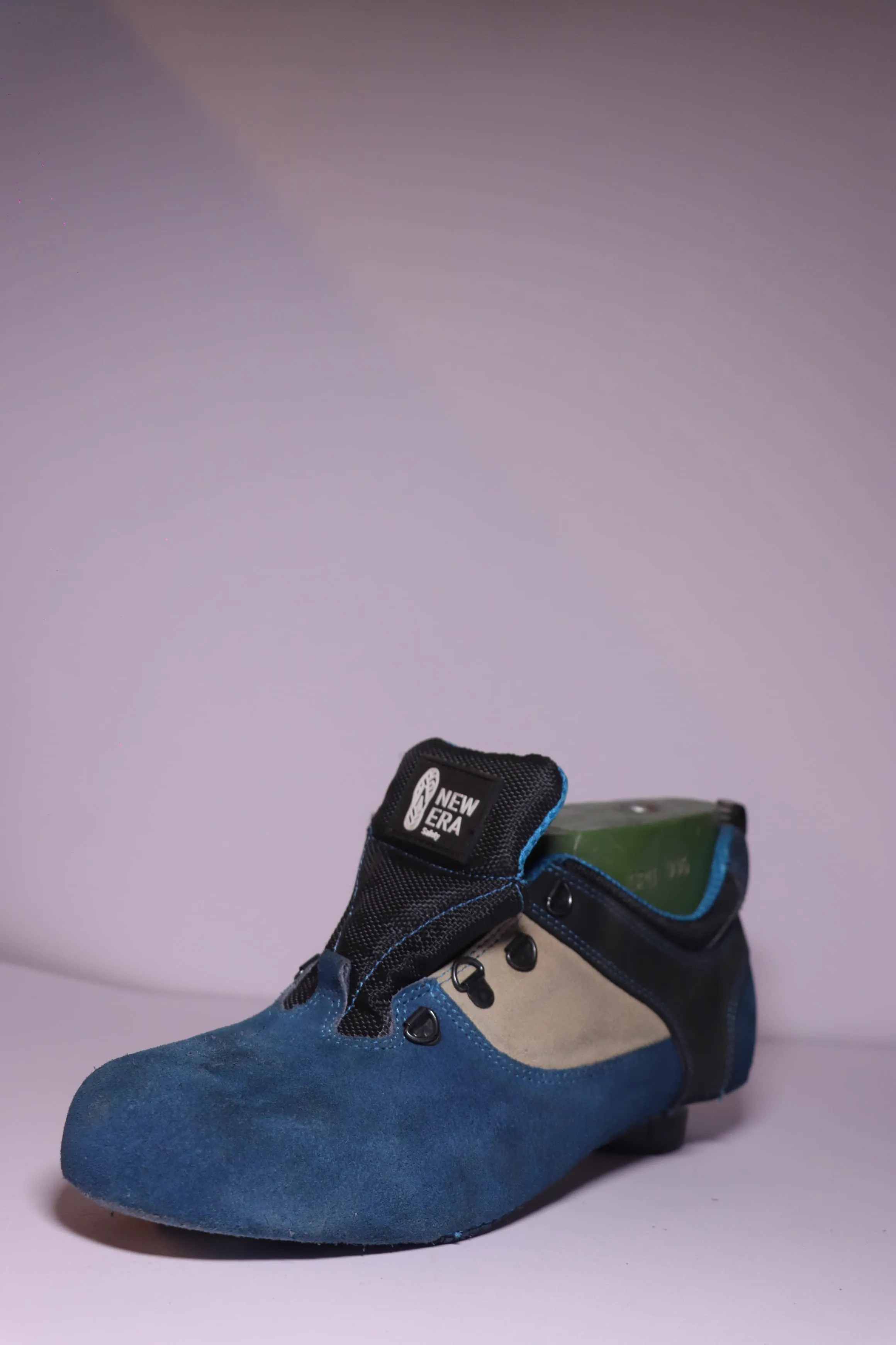 Breathable mesh materials used in modern safety shoes