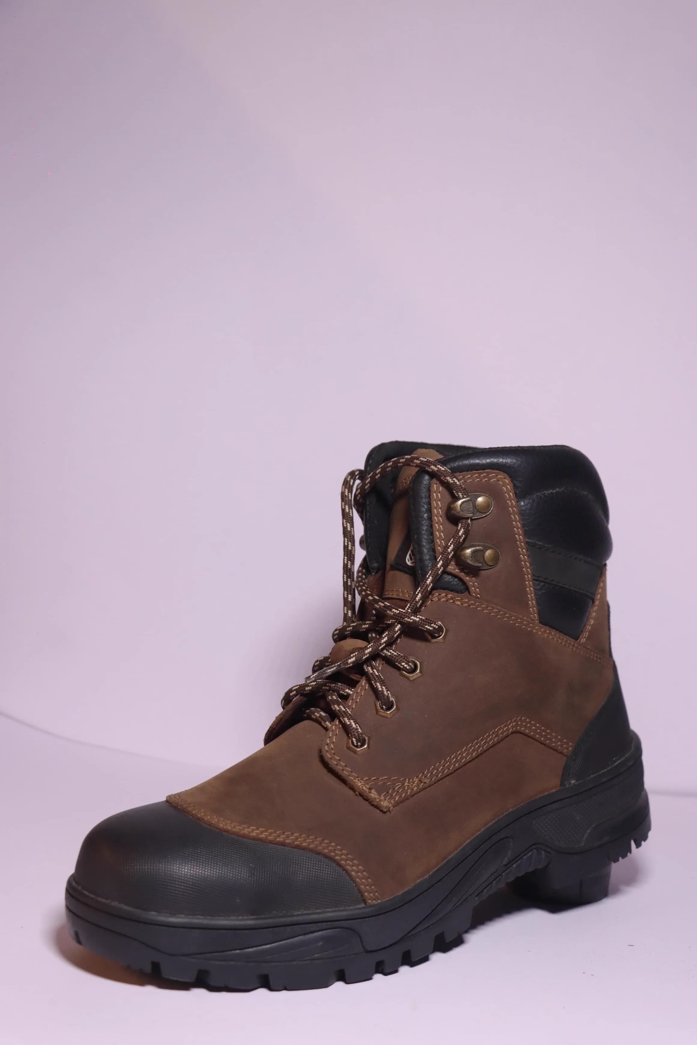 Heavy duty steel toe safety shoes for construction sites